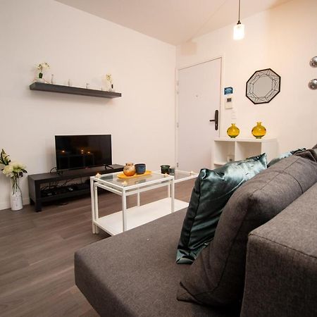 Luxe Paris Expo: Convenient Airport Retreat with Free Parking Apartment Le Blanc-Mesnil Exterior photo