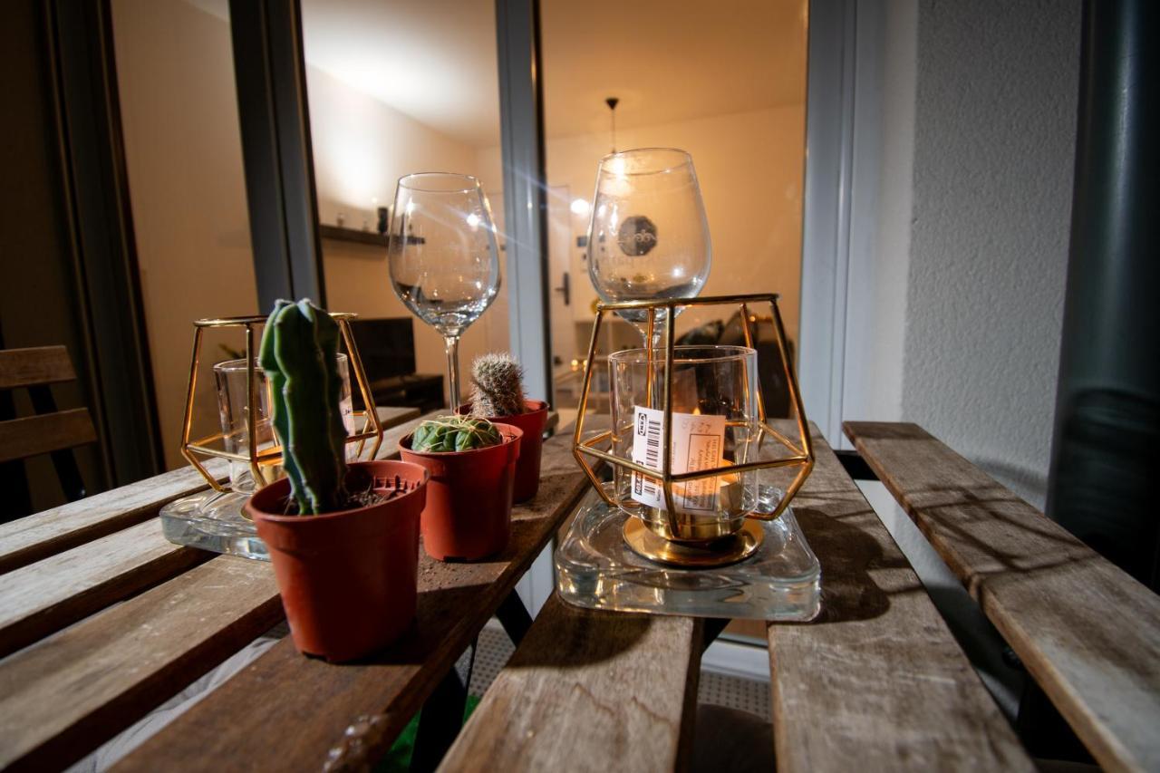 Luxe Paris Expo: Convenient Airport Retreat with Free Parking Apartment Le Blanc-Mesnil Exterior photo